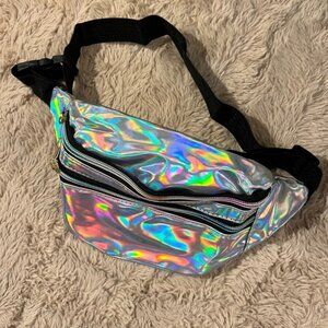 NWOT Silver Holographic Fanny Pack